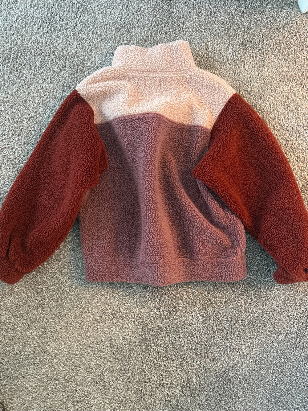 Colorblock Sherpa Pullover - Picture 3 of 3